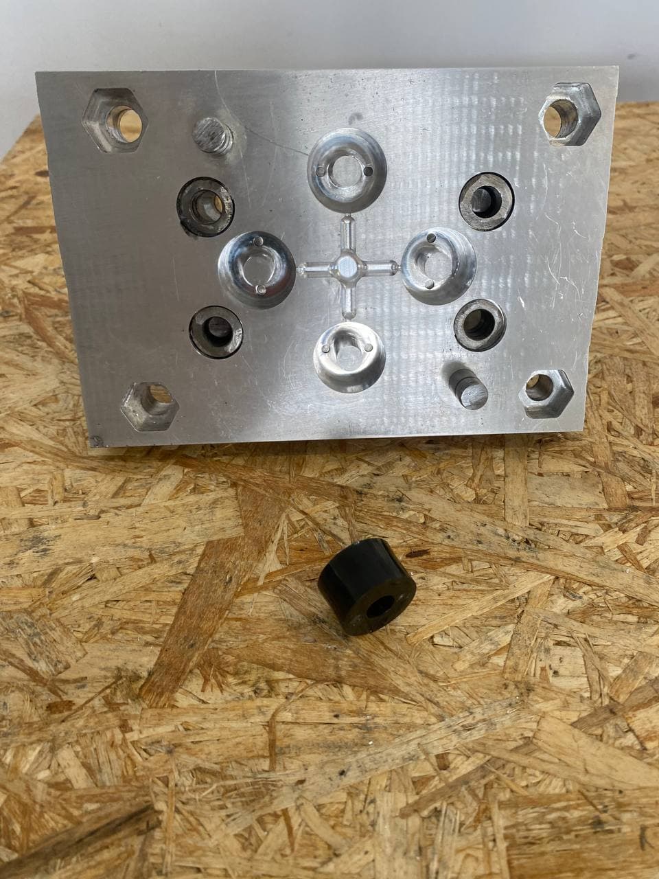 Втулка проставочная